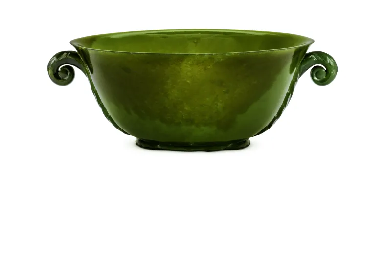 ndia. Bowl with Handles, ca. 1640–50, Dark green nephrite jade. Los Angeles County Museum of Art, From the Nasli and Alice Heeramaneck Collection, Museum Associates Purchase, M.76.2.2. © Museum Associates / LACMA 