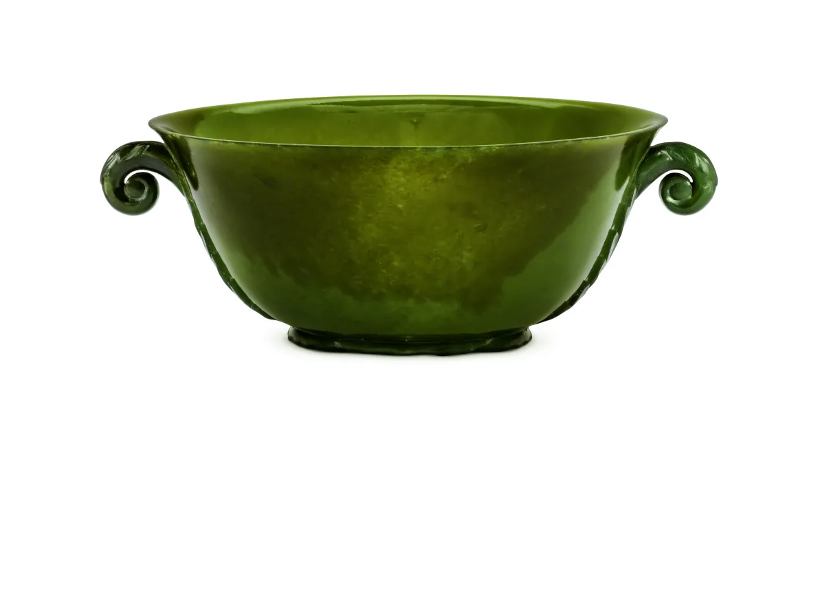 ndia. Bowl with Handles, ca. 1640–50, Dark green nephrite jade. Los Angeles County Museum of Art, From the Nasli and Alice Heeramaneck Collection, Museum Associates Purchase, M.76.2.2. © Museum Associates / LACMA 