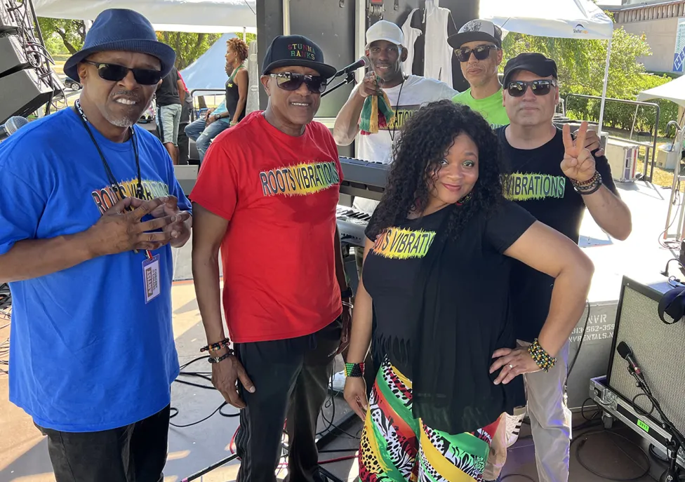 Roots Vibrations poses together
