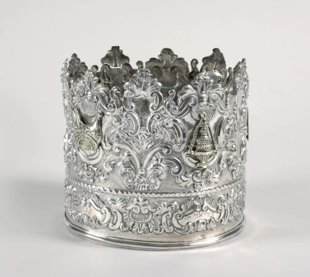 Giovanni Maria Ronchi, Torah crown, 1764 - 1777. The Jewish Museum, Gift of Harry G. Friedman.