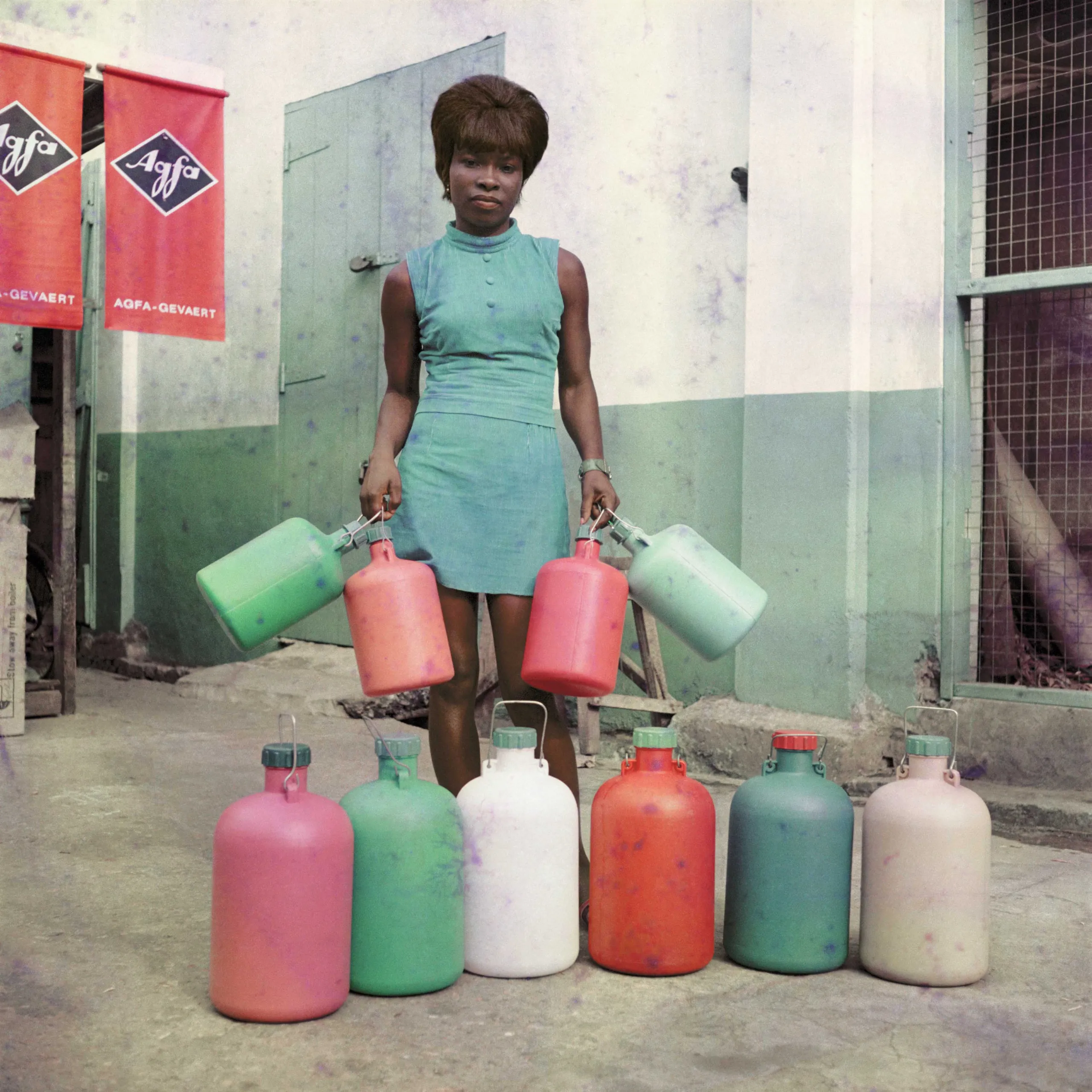 9 James Barnor (Ghana, b. 1929). A shop assistant at Sick-Hagemeyer Accra, 1971 (printed 2010–20). Chromogenic print. Galerie Clémentine de la Féronnière, Paris. © James Barnor, courtesy Galerie Clémentine de la Féronnière, Paris.