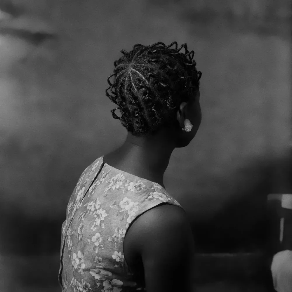 James Barnor (Ghana, b. 1929). Studio Ever Young, Accra, c. 1950s. Gelatin silver print. Courtesy of Galerie Clémentine de la Féronnière. 