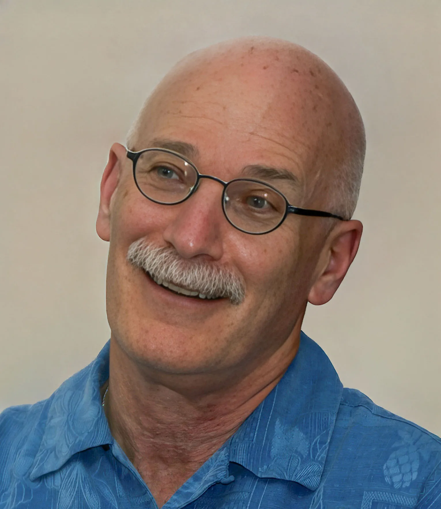 Raymond Silverman headshot.