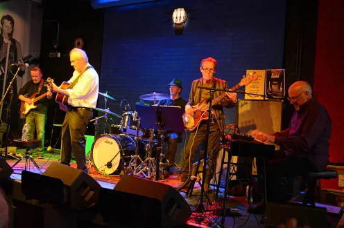 Tapert Sparling Band on stage